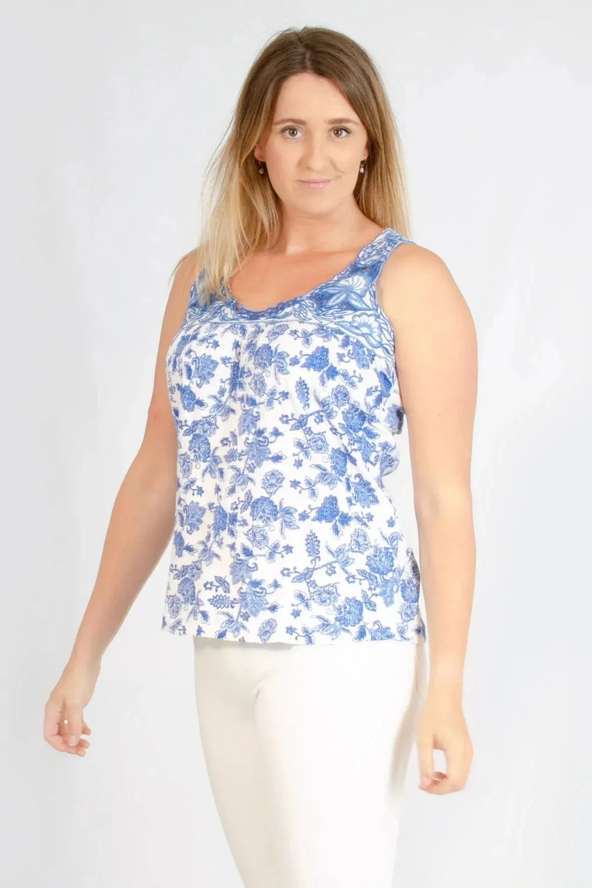 Crochet Lace Sleeveless Top