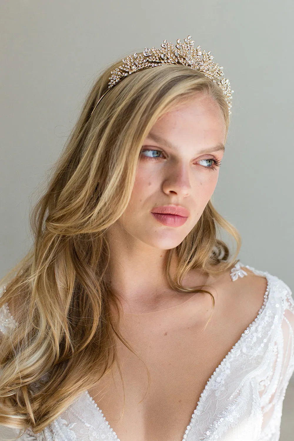 KARISS CROWN