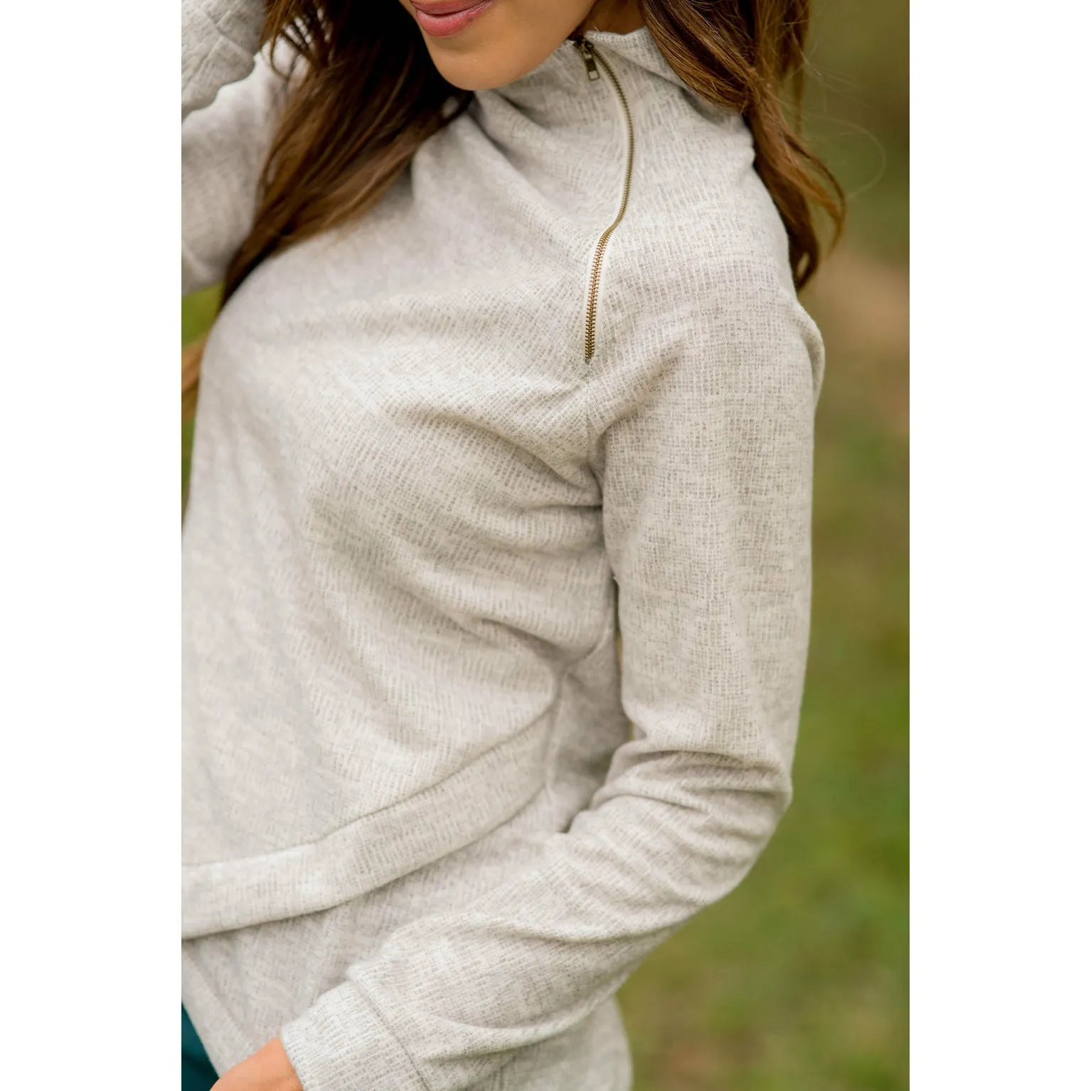 Ribbed & Zipped Textured Sweatshirt