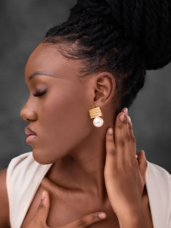 Yira Pearl Studs